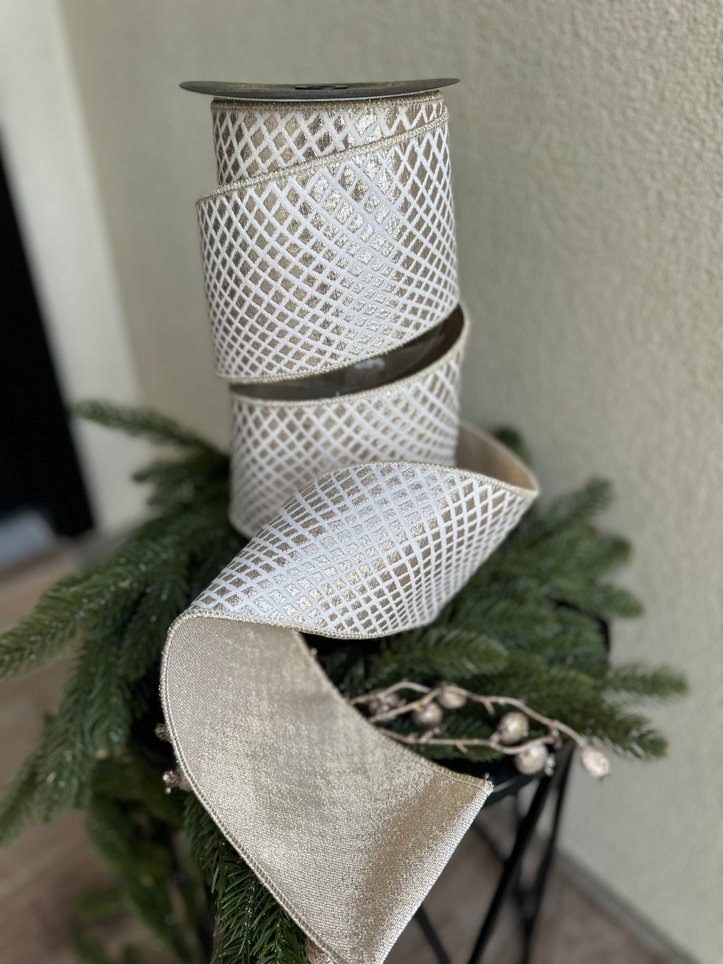 Ivory with Champagne Diamond Pattern 4 inch- 10 yards